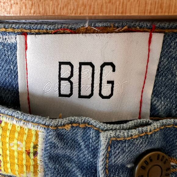 Urban Outfitters BDG Jeans Womens Size 24 Patchwork Flare Indigo Raw Hem Funky - Picture 2 of 16